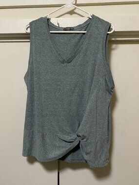 Peace & Pearls, moss green, sleeveless tunic/tank w/knot in front, size 1X